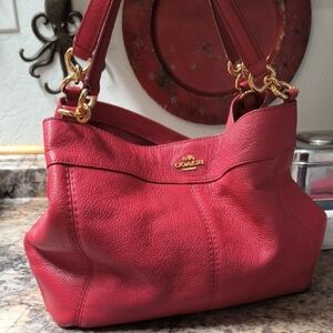 Coach Leather Shoulder Bag 😍 Beautiful Strawberry Color 😍